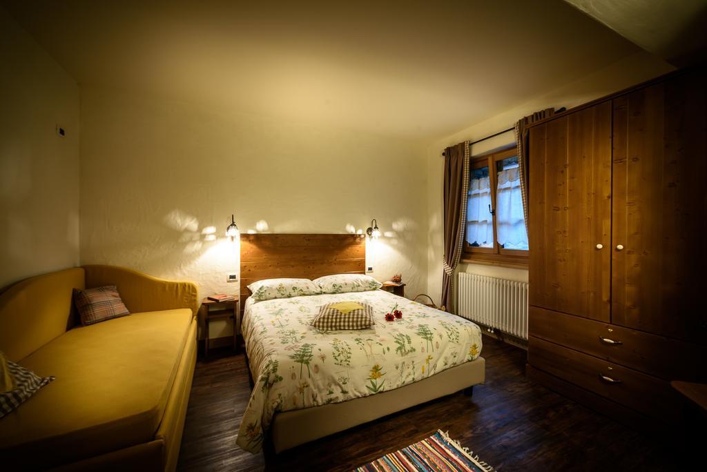 Ostello Del Castello Tirano Oda fotoğraf