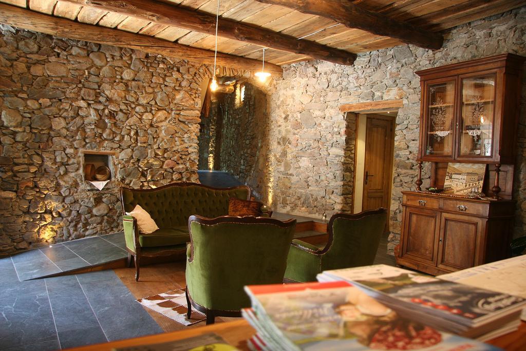 Ostello Del Castello Tirano Dış mekan fotoğraf