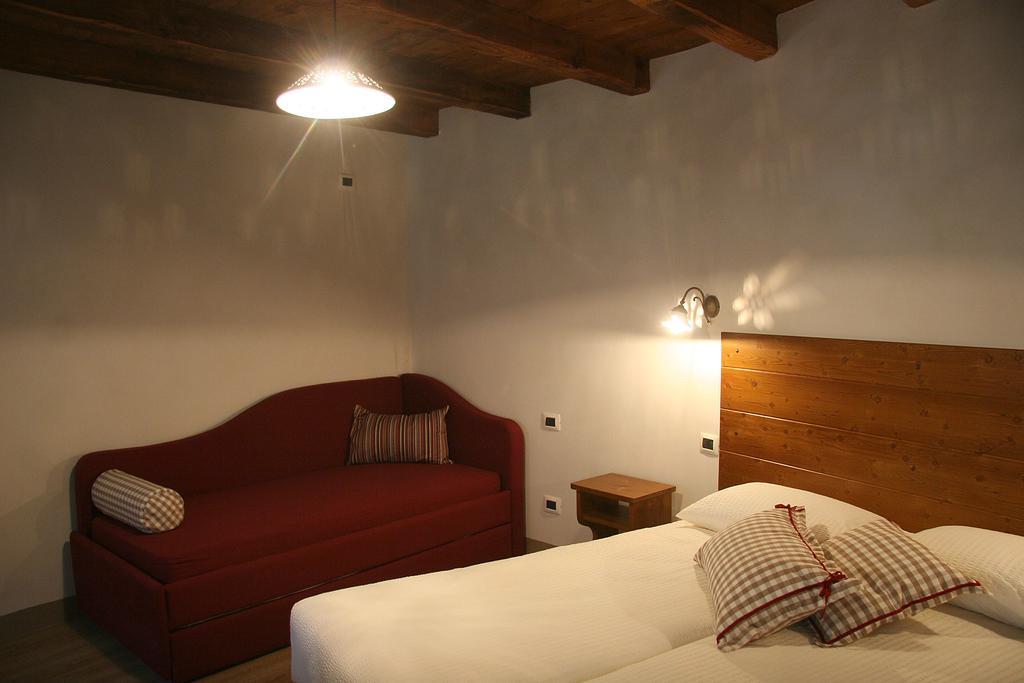 Ostello Del Castello Tirano Oda fotoğraf