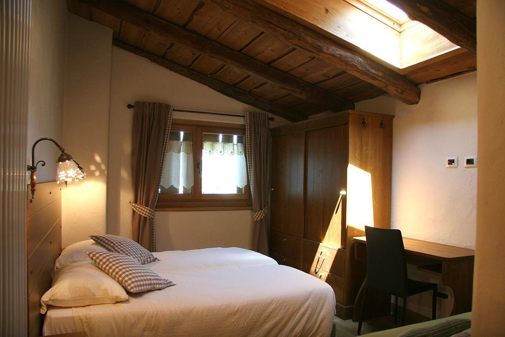 Ostello Del Castello Tirano Oda fotoğraf