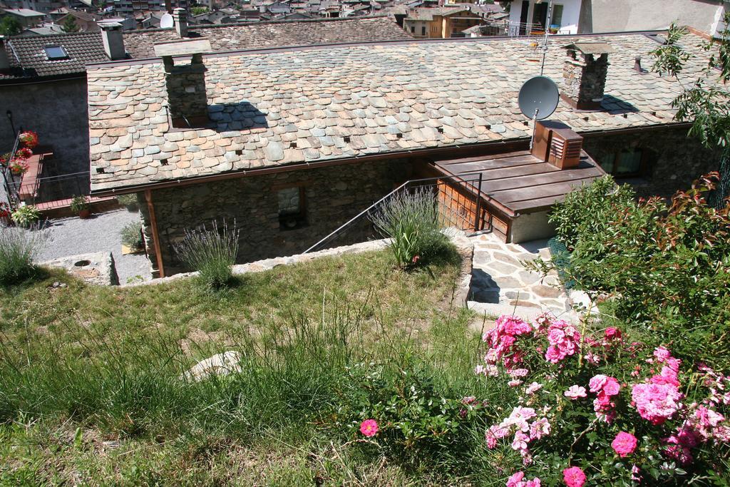 Ostello Del Castello Tirano Dış mekan fotoğraf