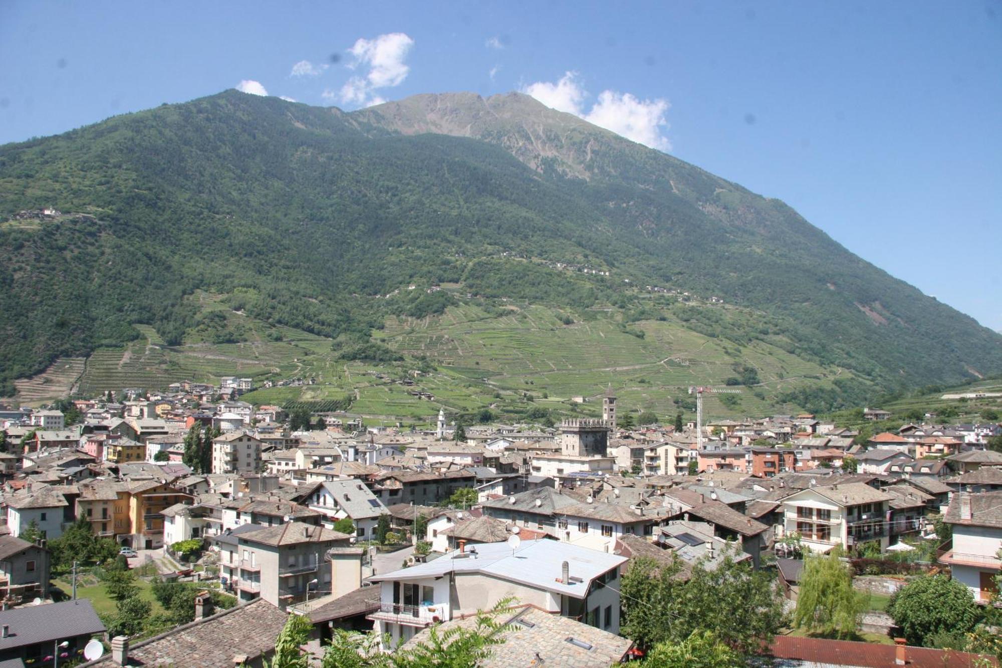 Ostello Del Castello Tirano Dış mekan fotoğraf