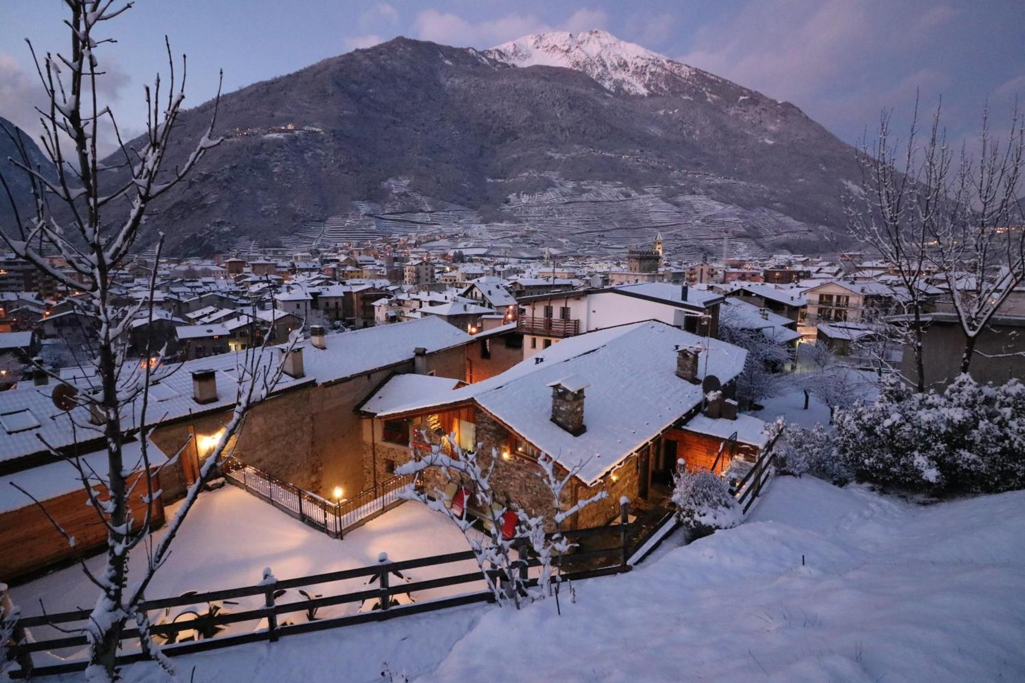 Ostello Del Castello Tirano Dış mekan fotoğraf