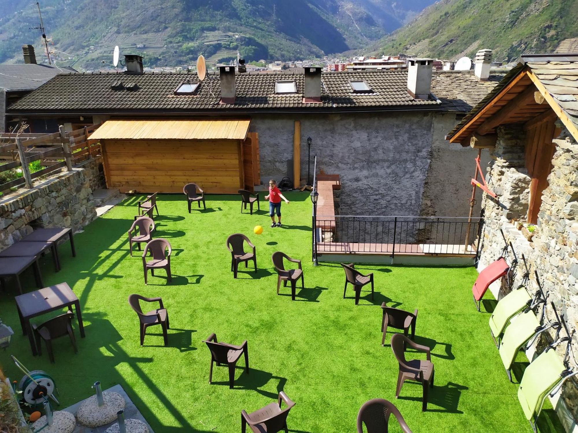 Ostello Del Castello Tirano Dış mekan fotoğraf