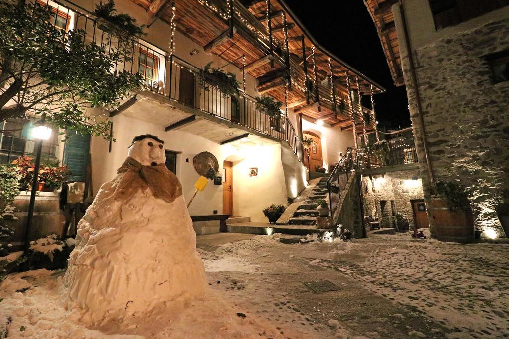 Ostello Del Castello Tirano Dış mekan fotoğraf
