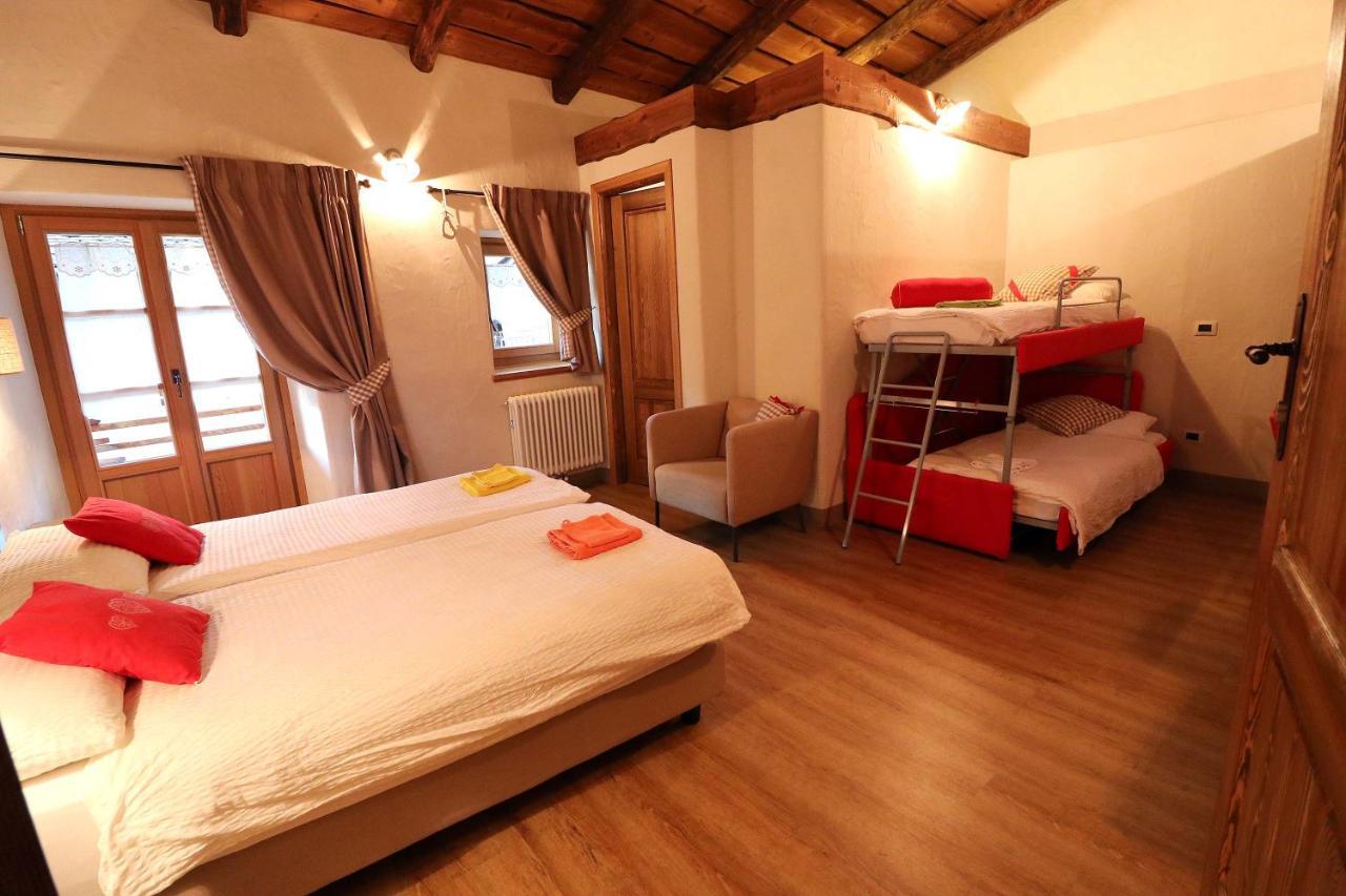 Ostello Del Castello Tirano Dış mekan fotoğraf